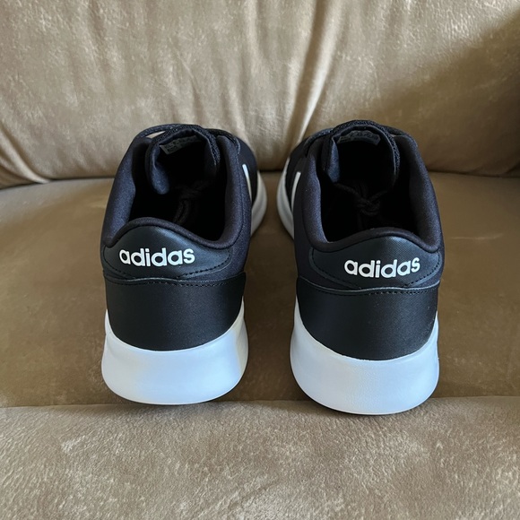 SOLD Adidas Womens 9.5 QT Racer Shoe DB0275 Black/White Running Cloudfoam - Picture 5 of 8